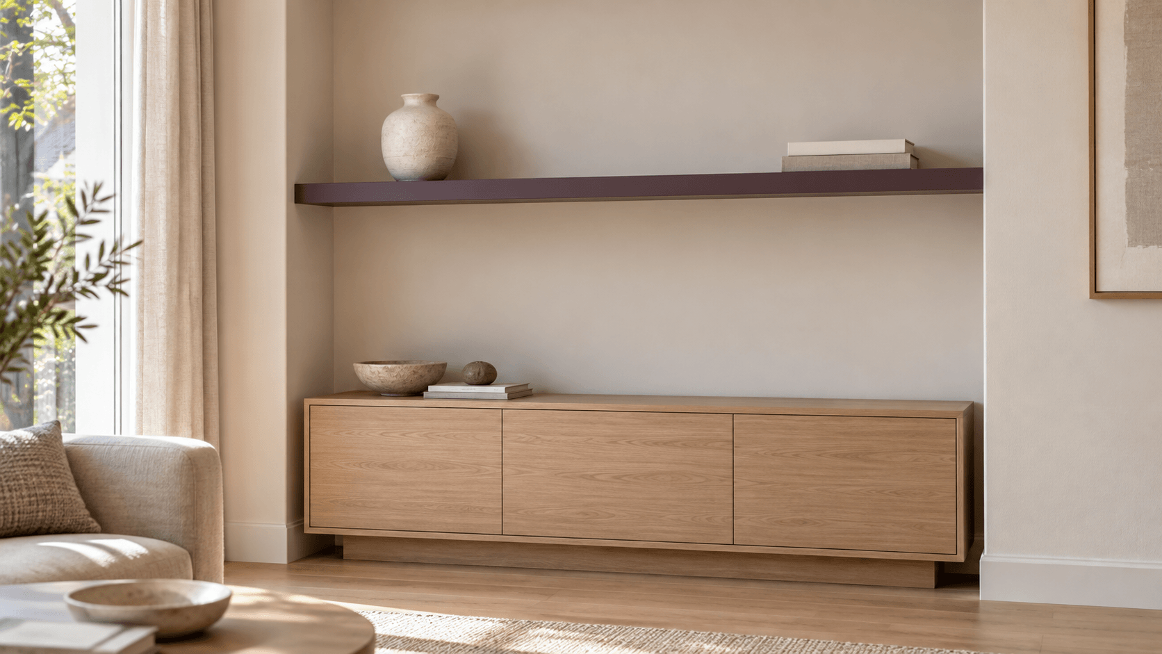 Gespoten wandplank op maat tussen twee muren